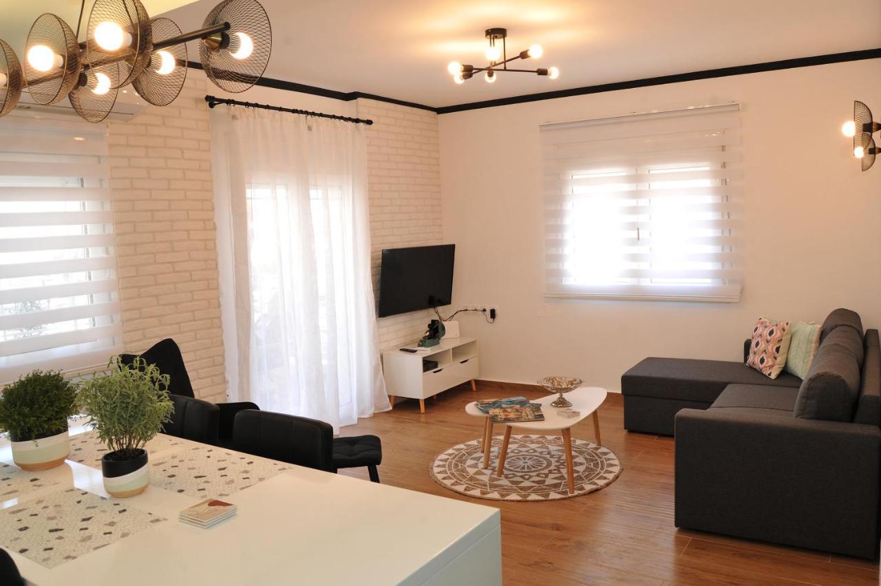 Vintage Apartment Helios Каламбака Екстер'єр фото